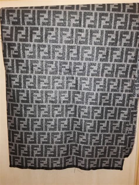 scampoli stoffa fendi